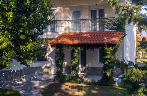 Almopia Apartment | Woods cottage-Πολυτελής Μεζονέτα Λουτρά Πόζαρ
