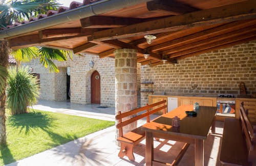 Corinthia Region Villa | Writers' Retreat with pool by JJ Hospitality-