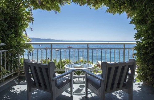 Katavolos Villa | Yellow house Upper Kaminaki Villas. Beachfront Villa On Kaminaki Beach, Corfu