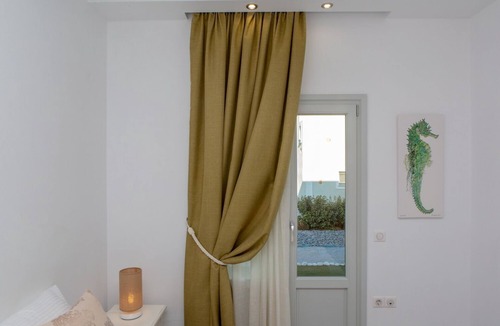 Naxos Villa | Yellow Moon Villa with private Pool | SUN AND MOON