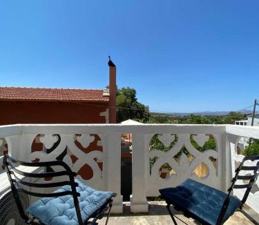 Vamos House | Yioklima - Renovated Neoclassical House with two bedrooms