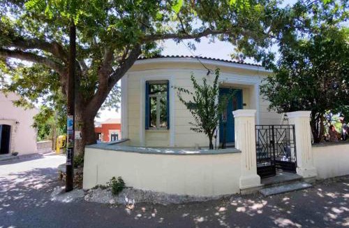Vamos House | Yioklima - Renovated Neoclassical House with two bedrooms