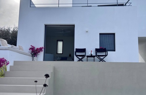 Apollonia Villa | ZELOS Guesthouse Milos