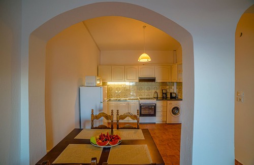 Nisaki Apartment | Zeus 1 PRIVATE pool apartment