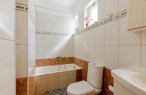 Zipari Apartment | Zipari Oasis Modern Comforts with Stunning Views