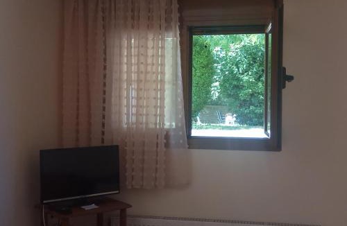 Perama Apartment | Zisis Garden Studios