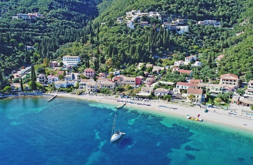Agni Apartment | Zoulis Eleni: A traditional village apartment in Kalami, just a few steps away from the beach