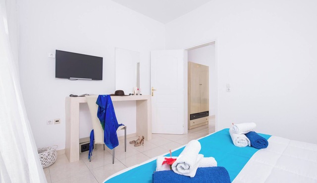 1-Bed Apt at Bella Santorini, Near Perivolos beach