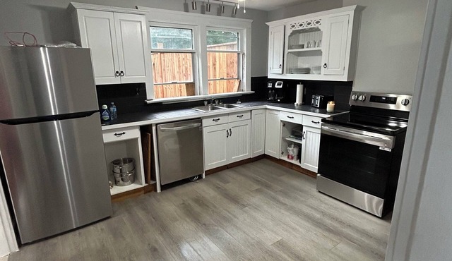 3 Bedroom townhouse in Summerside. Minutes from PCH, CUP and shopping centres in Summerside