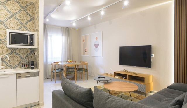 A modern apartment in the center of discreet luxury and comfort 30m from the sea