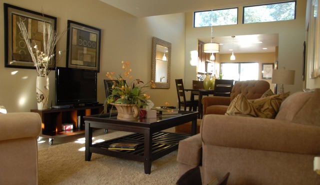 A Place In Paradise Completely Remodeled Walking Distance To El Paseo in Palm Desert