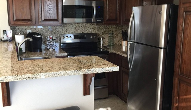 Absolutely Pristine 2-2 Lower Unit with Stunning Views! 2027 BNP Paribas Close! in La Quinta