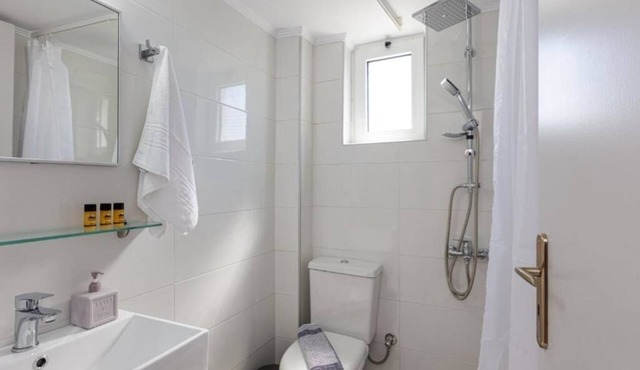 Adele Riva : Deluxe Double Room with Partial Sea View