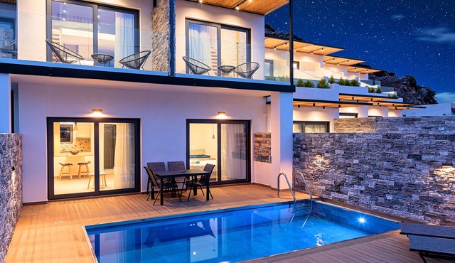 Aelia Junior Suite Private Pool