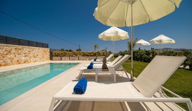 Aelia - Vacation house with private pool in Kounoupidiana, Crete