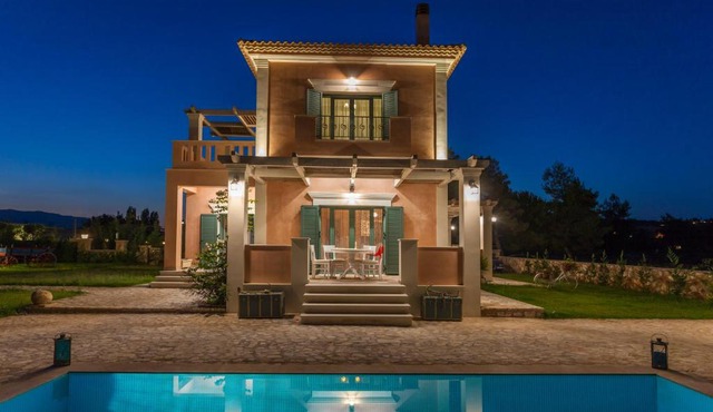 Agro Art Boutique & Luxury Villas - Two Art Villas with Pools, Unique Decors, and a Treehouse Option
