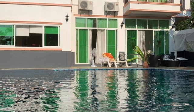Albina Pool Villa 4 bedroom executive in South Pattaya