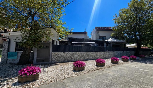ALPE LUXURY ACCOMMODATION Penelope Collection