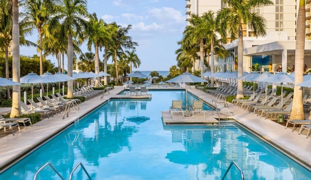 Amazing 2 Bedroom Marco Island, FL Marriott - Crystal Shores Resort in Marco Island
