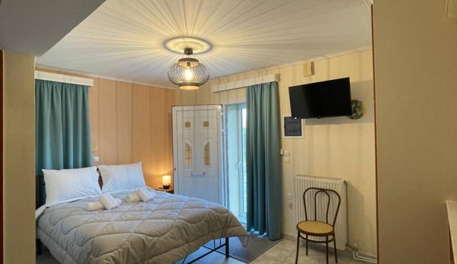 Apartment 'Flo's 7' with Shared Garden, Wi-Fi and Air Conditioning