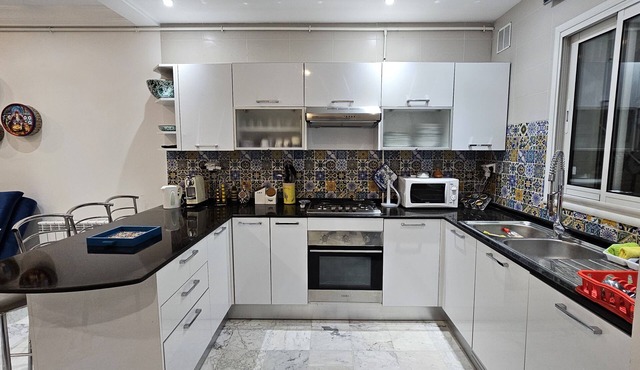 Appartement Super Équipé Avec Jardin, Piscine, Proche de la Plage