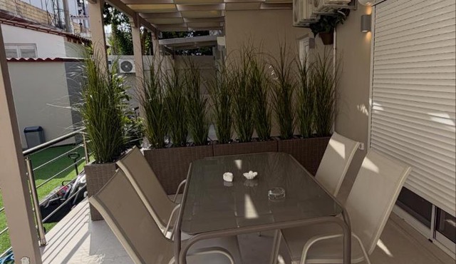 AriAnna Boutique Apartments