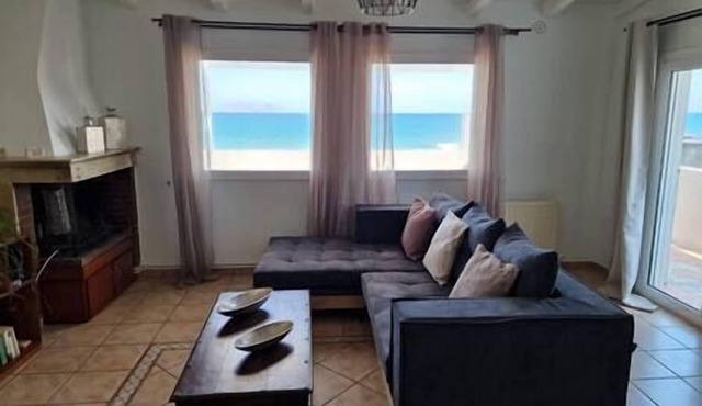 Astra Sea View Apartment, Sea Front