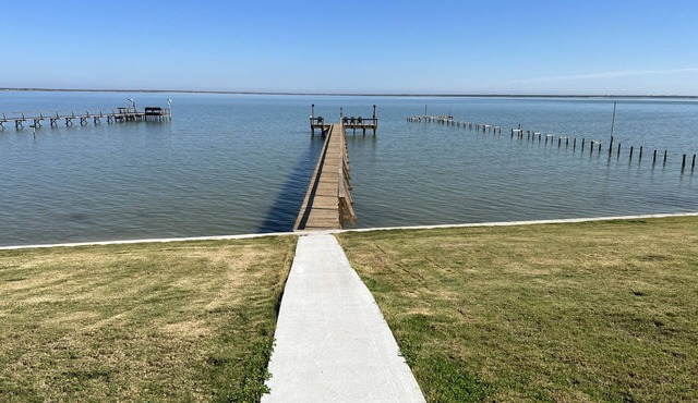 Baffin Bay Waterfront with Fishing Pier and Observation Deck! in Riviera