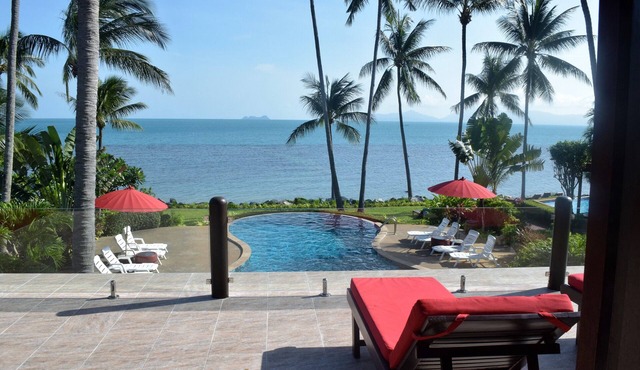 Banyan Villa 3 - Stunning Sea Views - 20 metres to the beach. in Koh Samui