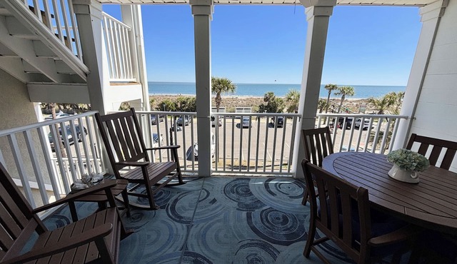 Beach Front Condo on the Strand, 101 Steps to the Beach STR2021-00204 in Tybee Island