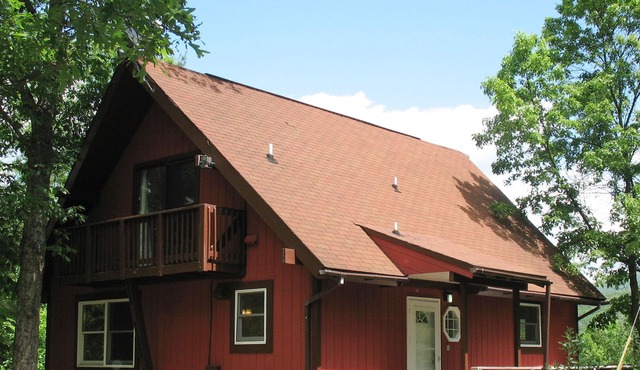 Beautiful Mountain View, Secluded Romantic, Family Friendly, WiFi, discounted in Great Cacapon