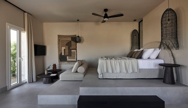 Beautiful Naxos Suite | Luxury Suite with Indoor Jacuzzi | Agios Arsenios