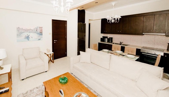 Best House, Ellinou Stratiotou, Ayia, Patra in Patra