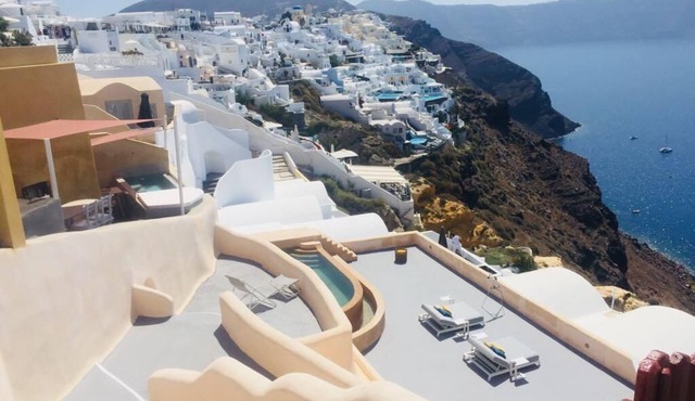 Caldera villa 520 with private swimming pool and sea view