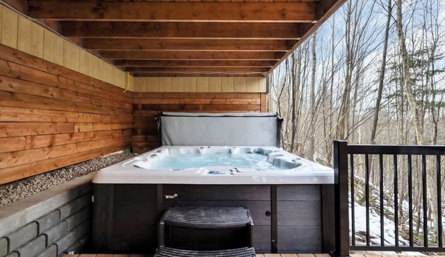 Charmant Boisé | Getaway | Spa by Alchalet in Pont-Rouge
