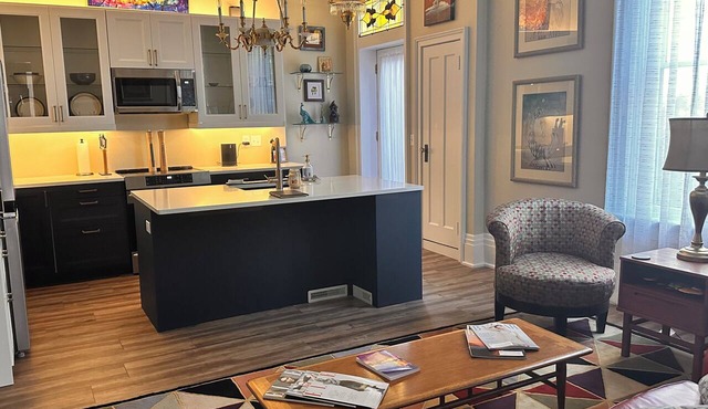 Charming 1-bedroom apartment in lovely Historic Covington with modern amenities in Covington