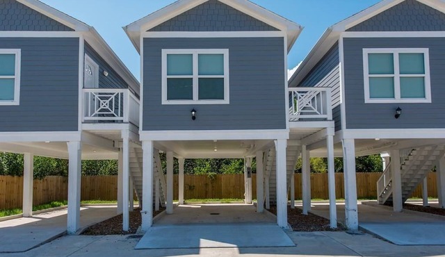 Charming cabin with full kitchen! Unit 4/6 in San Leon