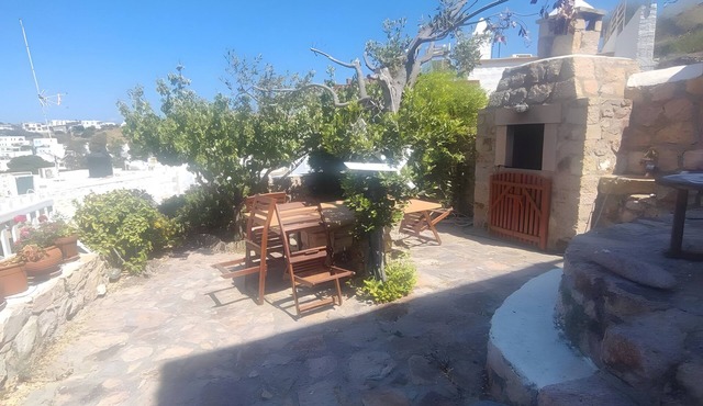 Chrisi's and Jasmin's House – Traditional Stone Home in Patmos Near the Port