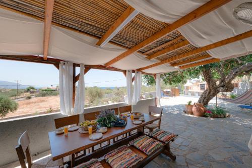 CostaRena Seaside Villa