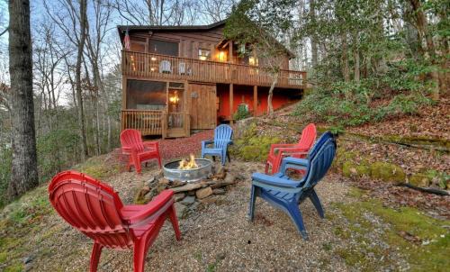 Cozy Charm with a Fireplace Feature - American Dream in Blue Ridge