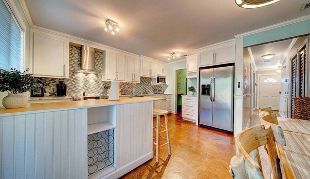 Crystal Quarts - Your Home Away From Home This Fall in Panama City Beach