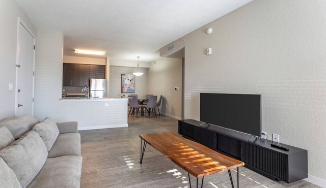 Daytona 2BR Getaway Parking Family & Pet-friendly in Daytona Beach