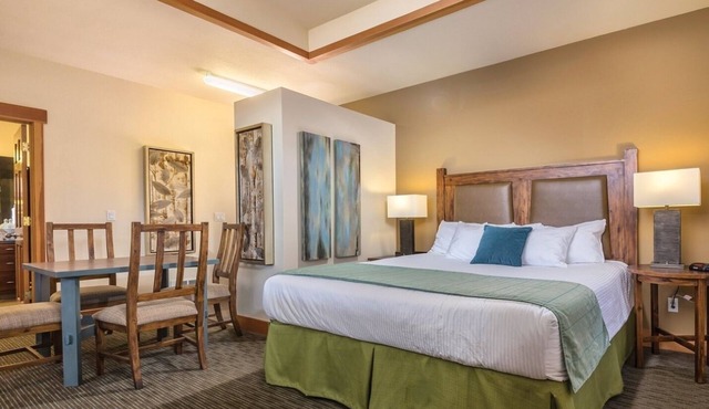 Deer Harbor | Relaxing Cottage Retreat | Pool + Marina in Deer Harbor