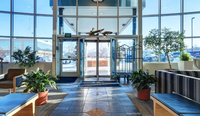 Dimond Center Hotel in Anchorage