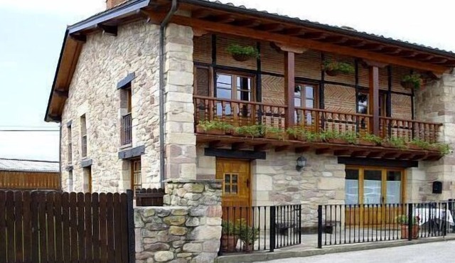 Easter available for 6/7 people, book now! in Torrelavega