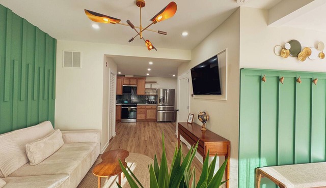 Elegant 3BR/2BA - short walk to the Beach in Wildwood