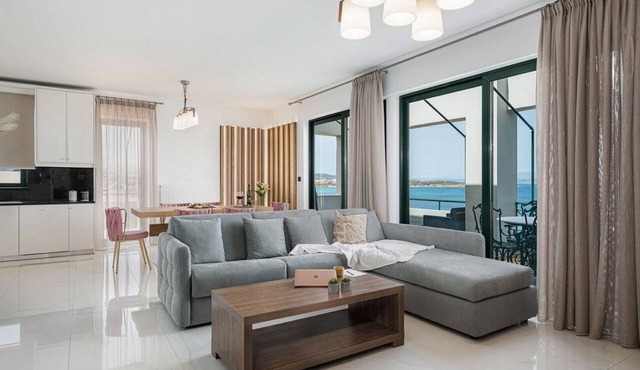 ELIA PENTHOUSE