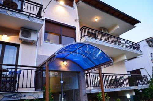 Elli Maria in Limenas