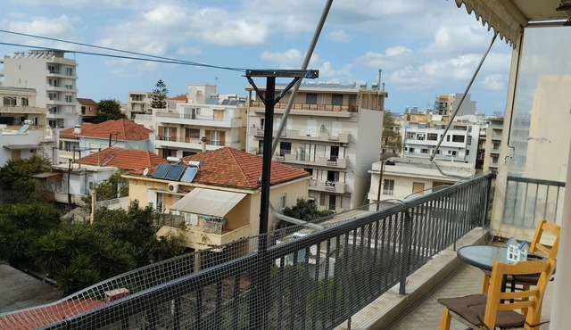 EMMY APART Beautiful 2-Bed Apartment in Chania 65 sqm space w