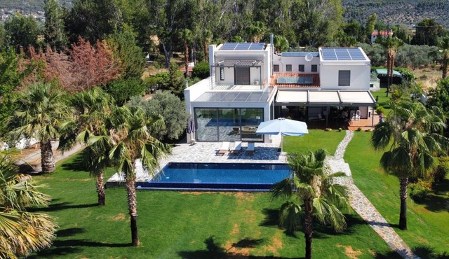 Evia Palm Beach Villa